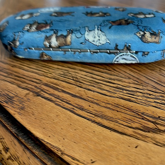 Silk coveredNicole Miller GlassesCaseBlue withBuffalo🦬America’s WestYELLOWSTONE - Picture 3 of 6